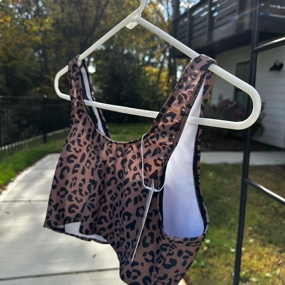 NWT cheetah animal print bathing suit top large ties in front, pullover